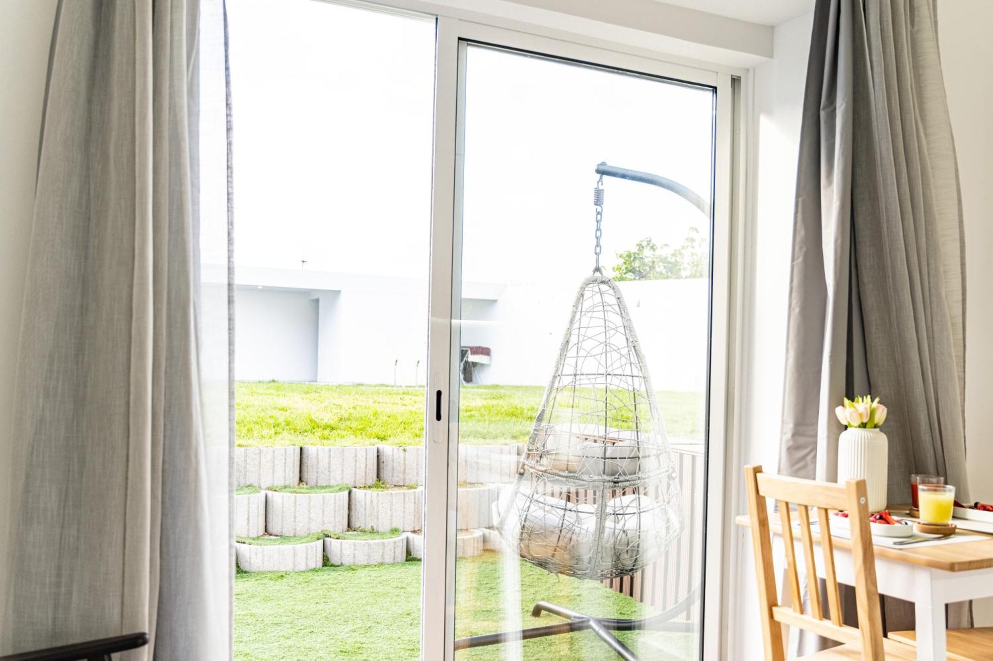 Alcantara Gardens - With Pool Apartment *