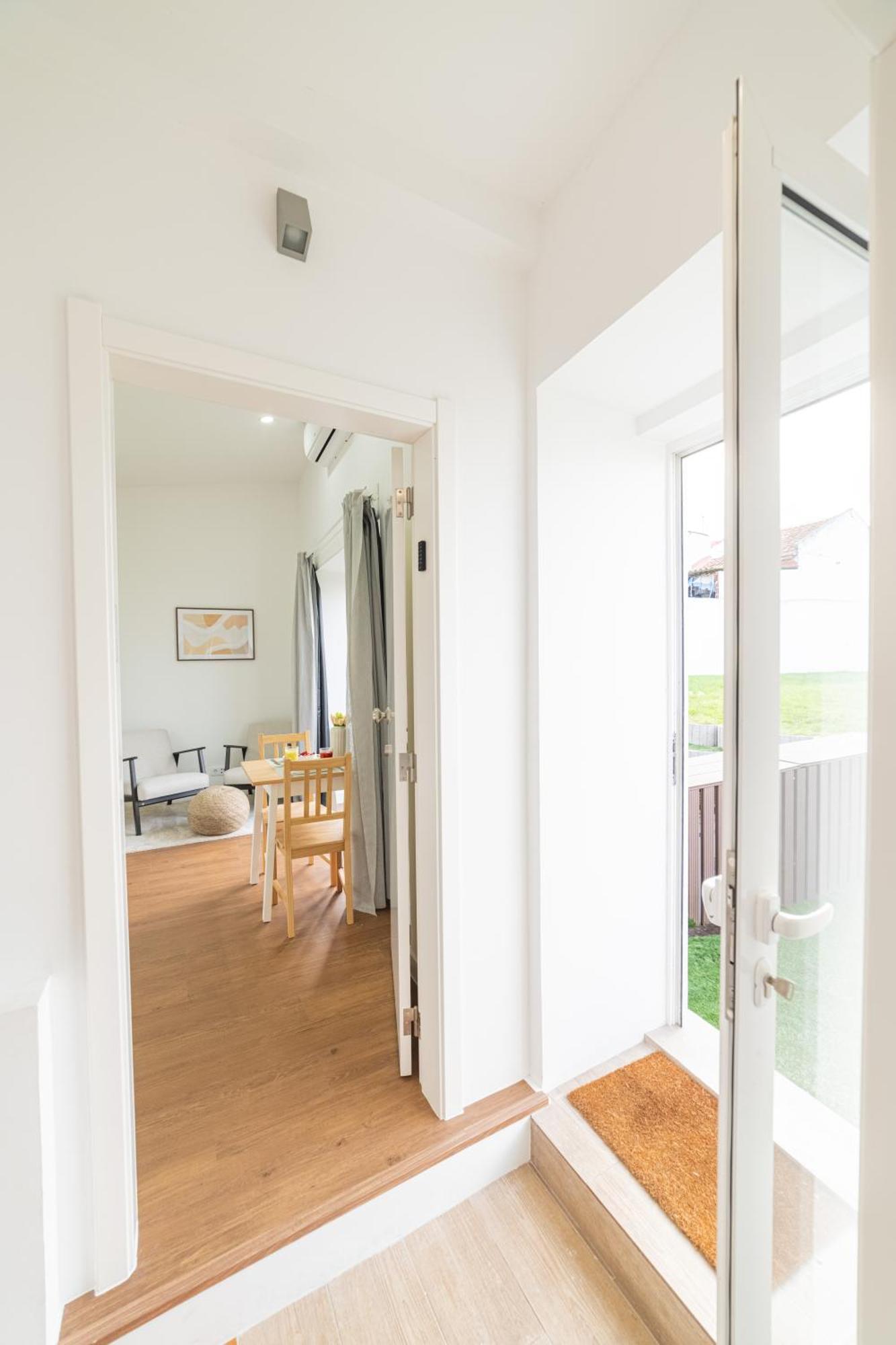 Alcantara Gardens - With Pool Apartment *