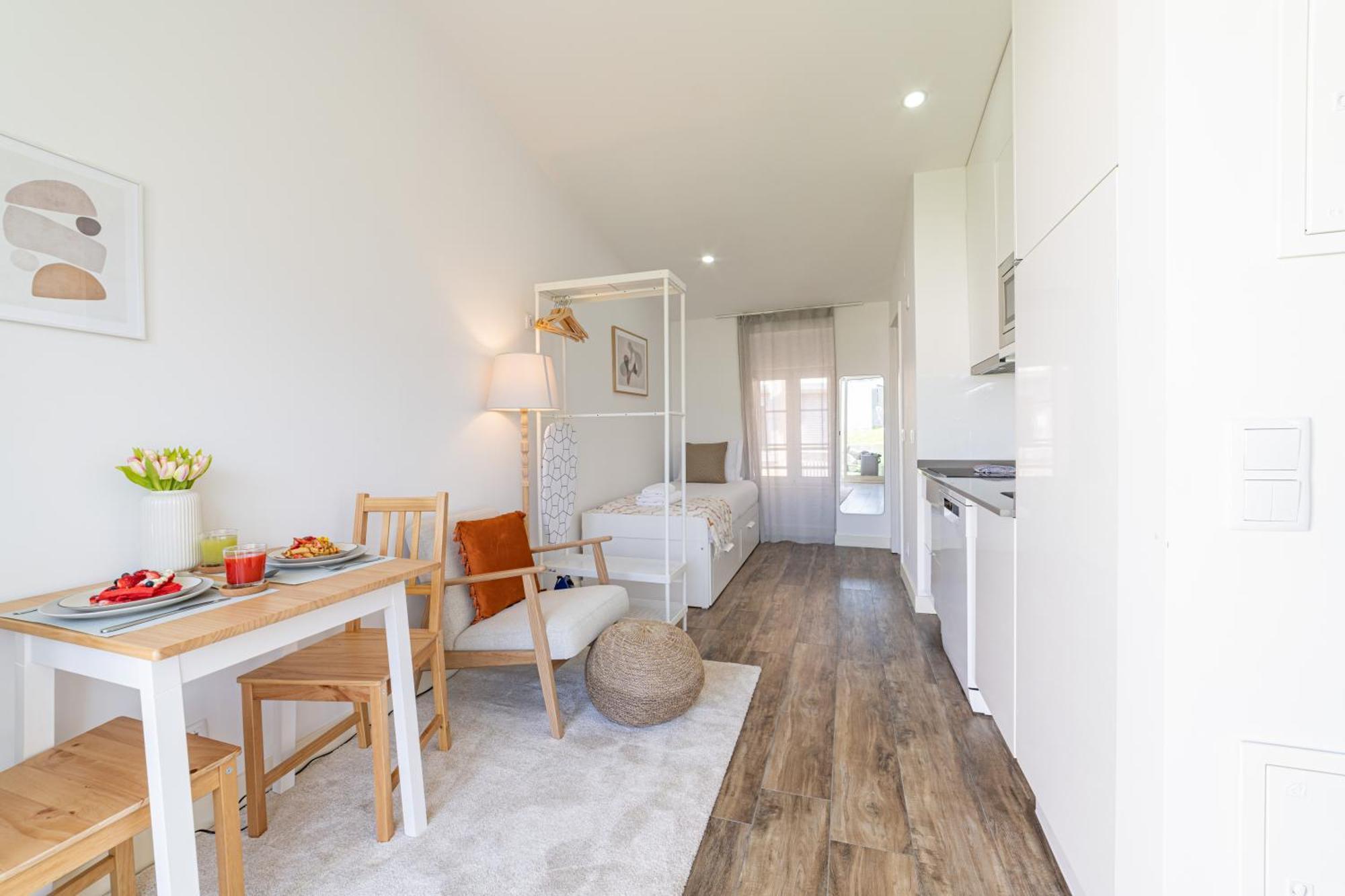 Apartment Alcantara Gardens - With Pool *