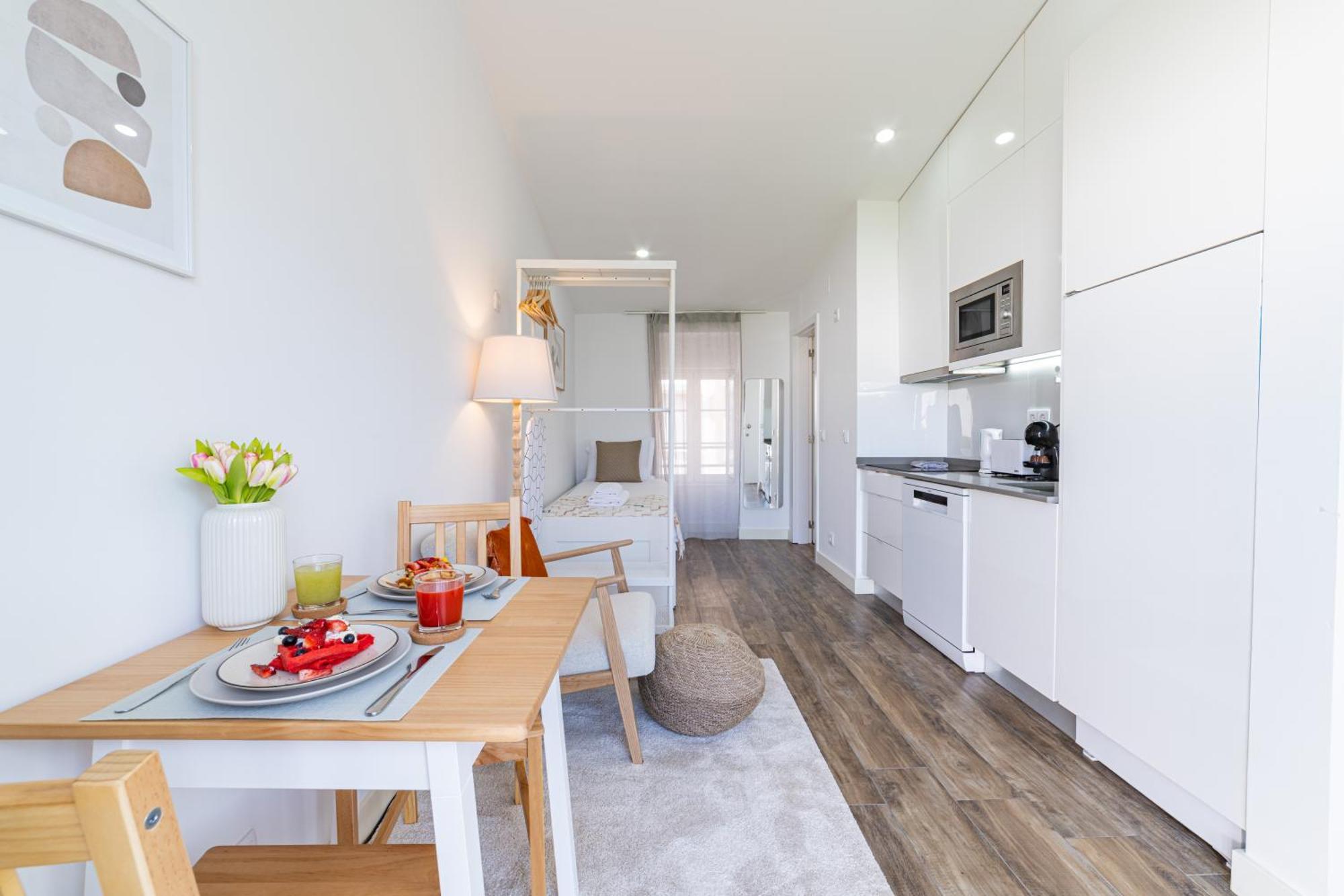 Apartment Alcantara Gardens - With Pool